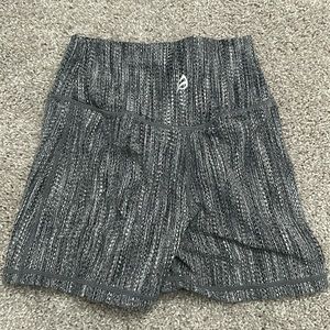 Ptula peak shorts 4” inseam in grey
